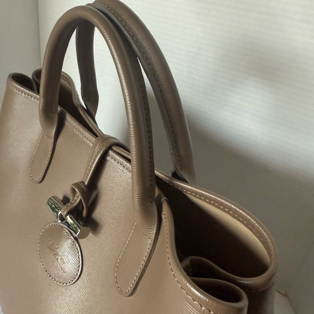 Authentic Longchamp Rozo Roseau Dark Beige Leather Tote Bag. - Picture 16 of 17